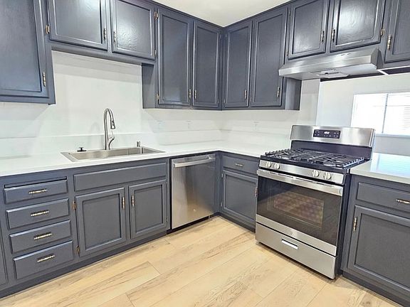 3rd image of 933 Perdew Ave APT C