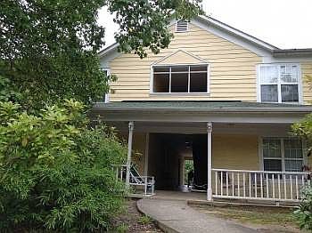 1st image of 208 Gray Ave APT 3a
