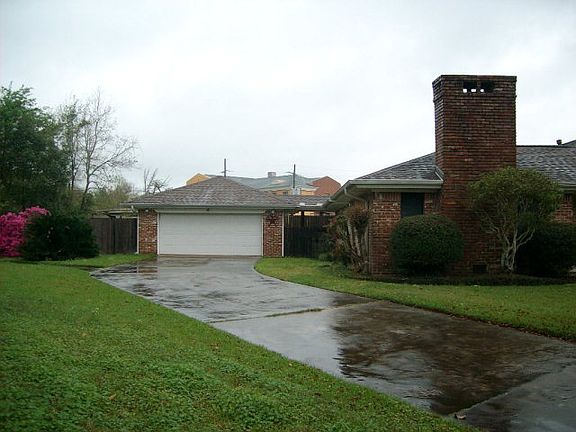 2nd image of 2530 Thunderbird Dr