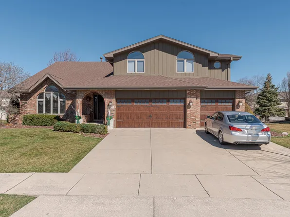 19535 Brookfield Cir, Tinley Park, IL 60487