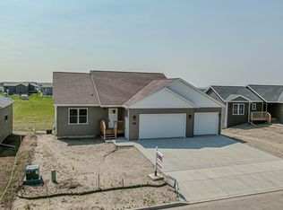 2890 Butler St, Lincoln, ND 58504