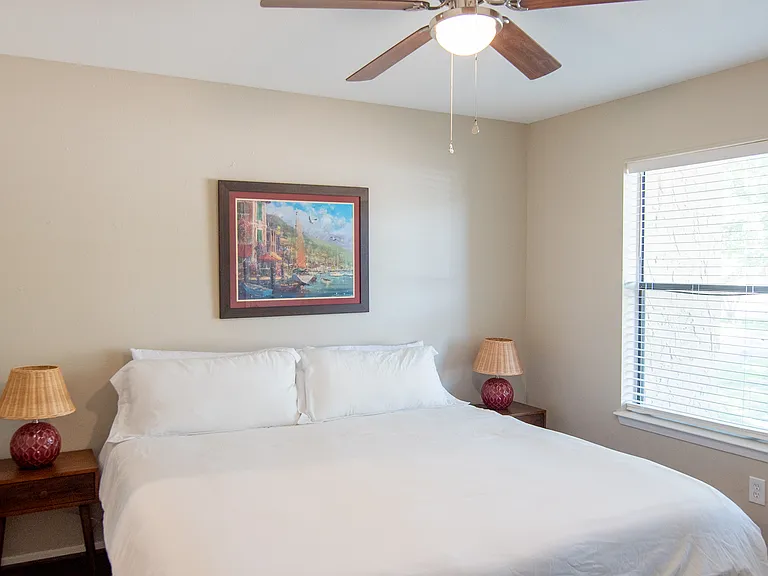 311 Manuel Dr #B — Photo 7