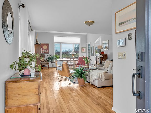 4th image of 48 Russett Drive