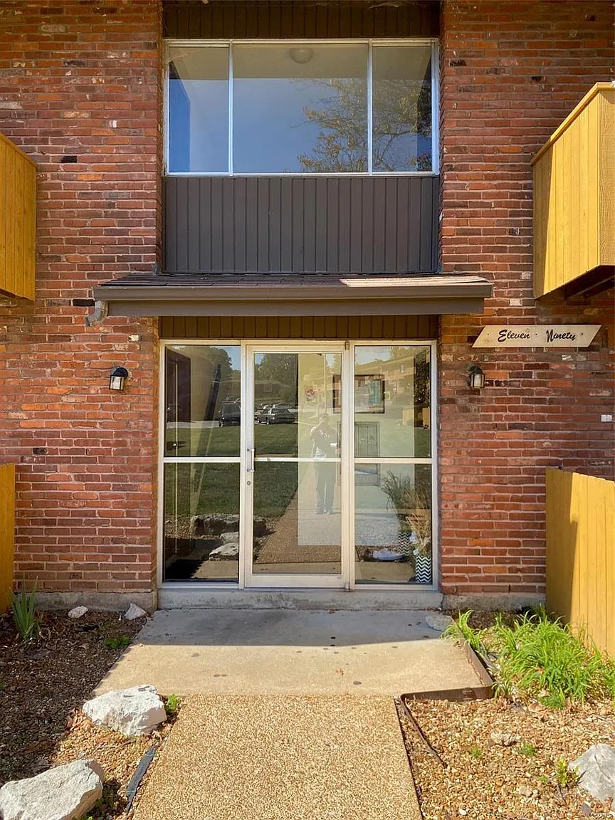 1190 Calley Dr APT A photo 1