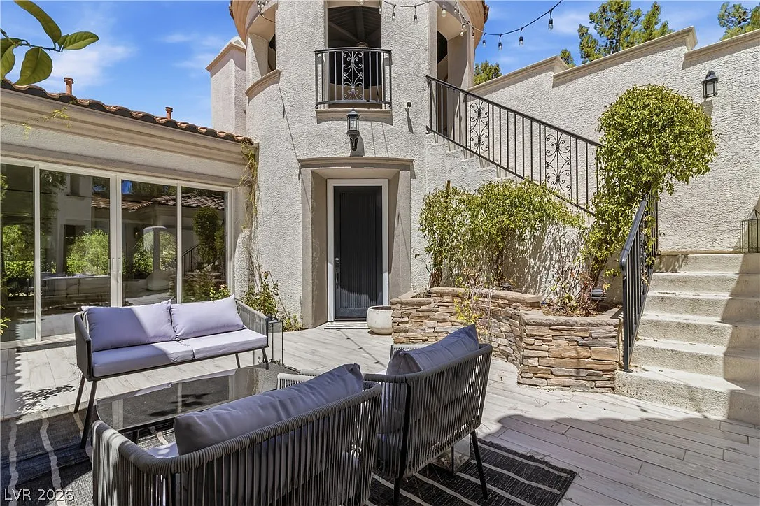 4 bed, 3.5 bath, 3220 sqft, $6,500 — Photo 3