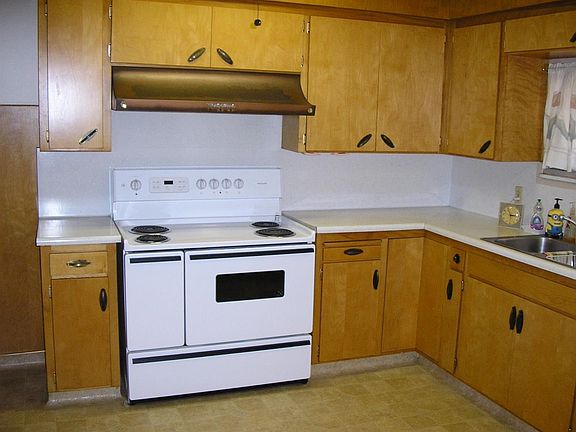 3rd image of 1720 S Hazelwood Blvd