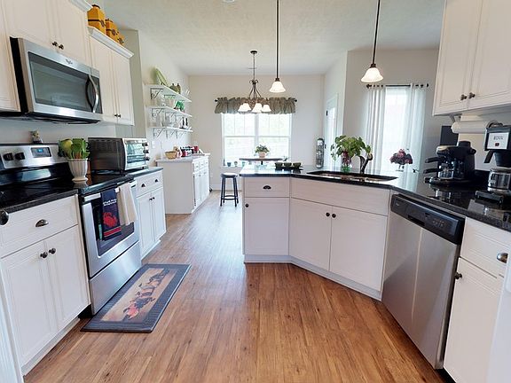 4th image of 185 Beallwood Dr