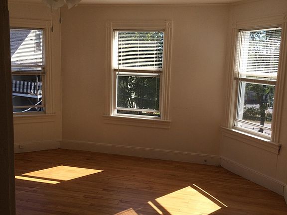 Living room, will not let me rotate photo
