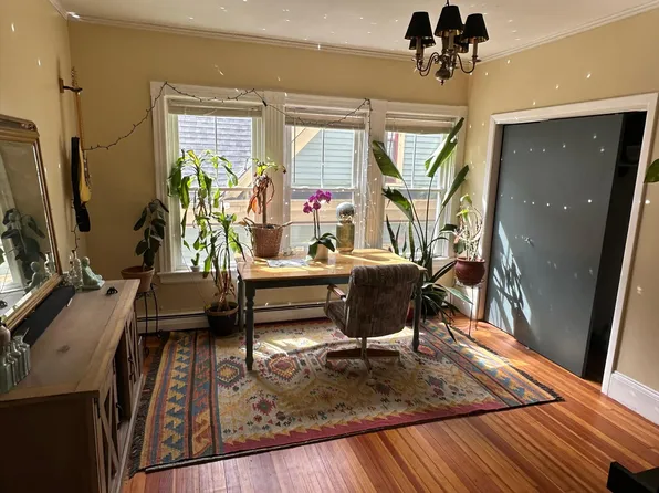 40 Bainbridge Ave #3, Providence, RI 02909