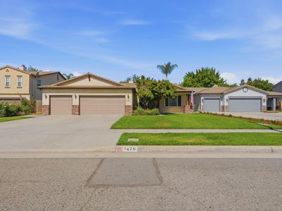 2429 N Oak Grove Street, Visalia, CA, 93291
