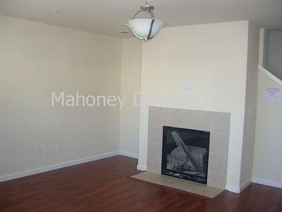 2nd image of 444 Lindberg Cir