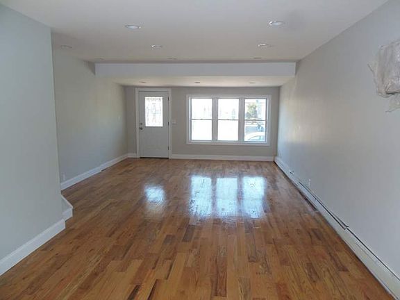3rd image of 1445 E 91st St