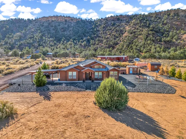 1737 N Apple Valley Dr, Apple Valley, UT 84737