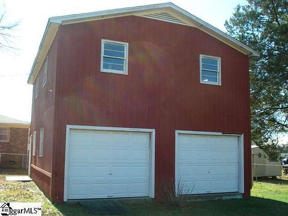 4th image of 1 Borden Cir
