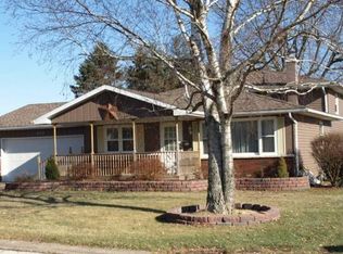 523 Isle Royale Rd, Galesburg, IL 61401