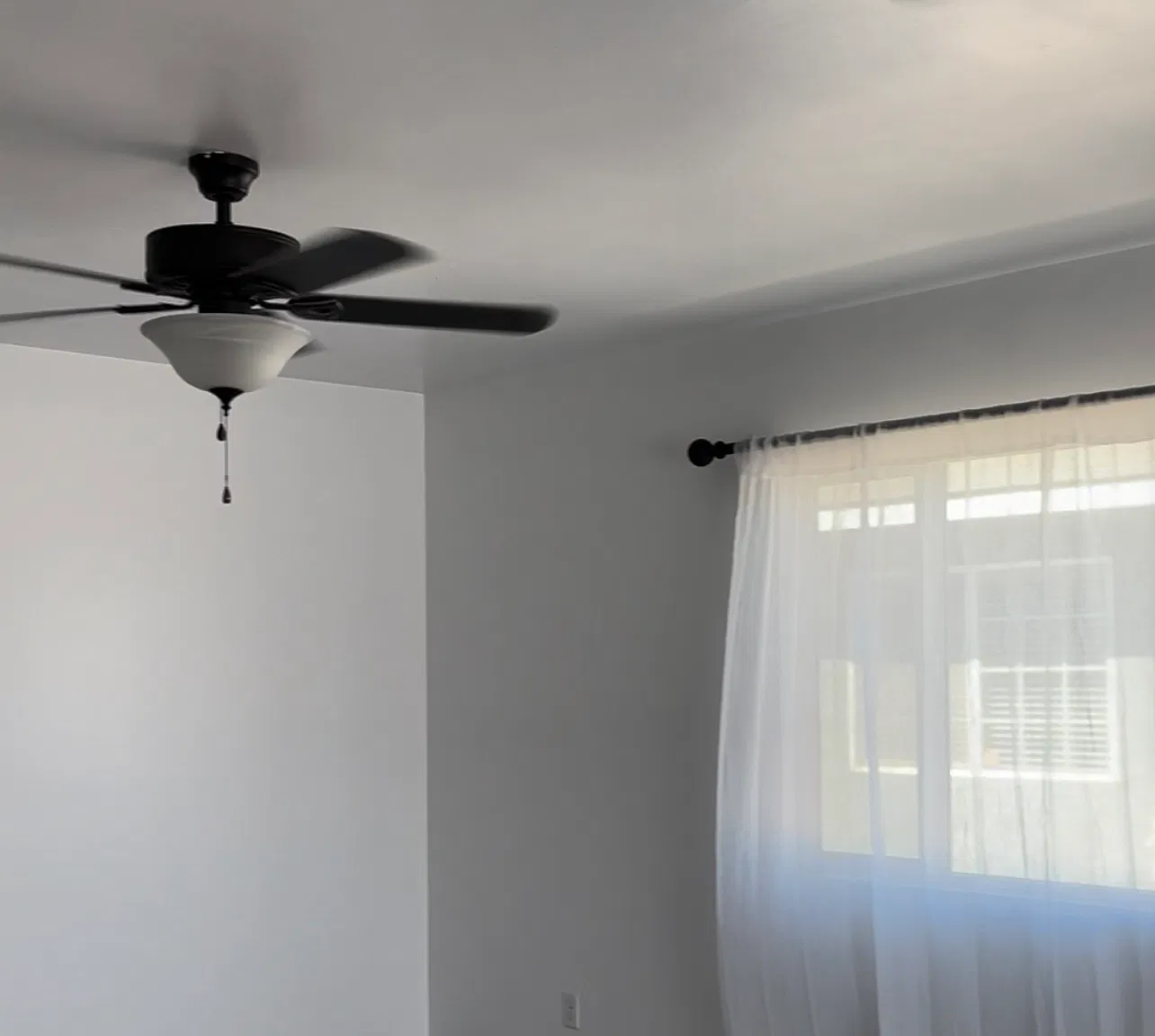 3 bed, 1724 sqft, $2,300 — Photo 3