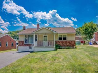 767 York St, Mount Wolf, PA 17347