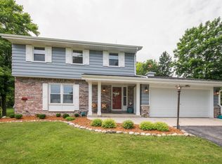 W215N10261 Hickory Dr, Colgate, WI 53017