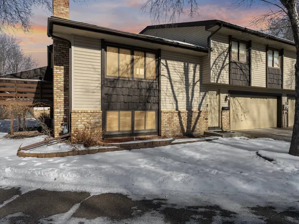 7706 York Ln N, Brooklyn Park, MN 55443