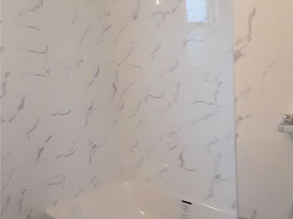 3rd image of 478 Louis Ave