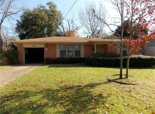 416 Hurstview Dr, Hurst, TX 76053