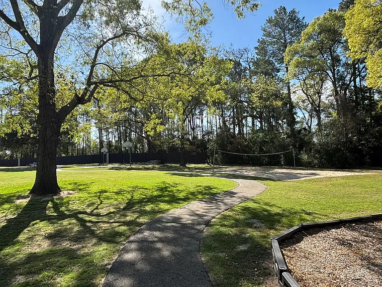 119 April Waters Dr W — Photo 32