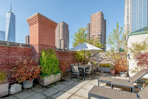 Sold by Brown Harris Stevens | media 25