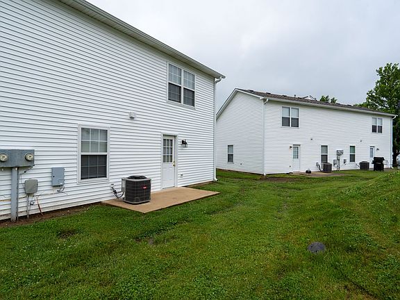 4th image of 3507-3509 Delmar Ct