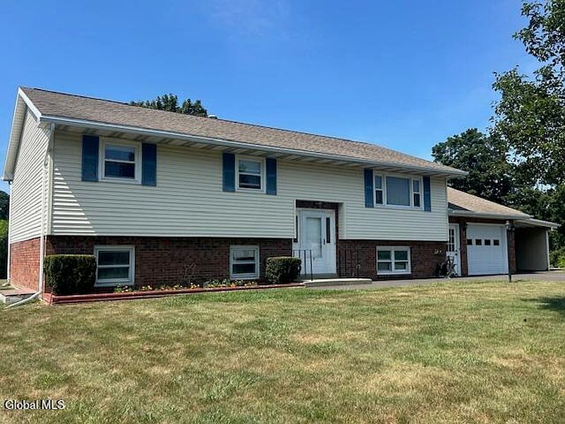 2nd image of 7 Maplehurst Drive