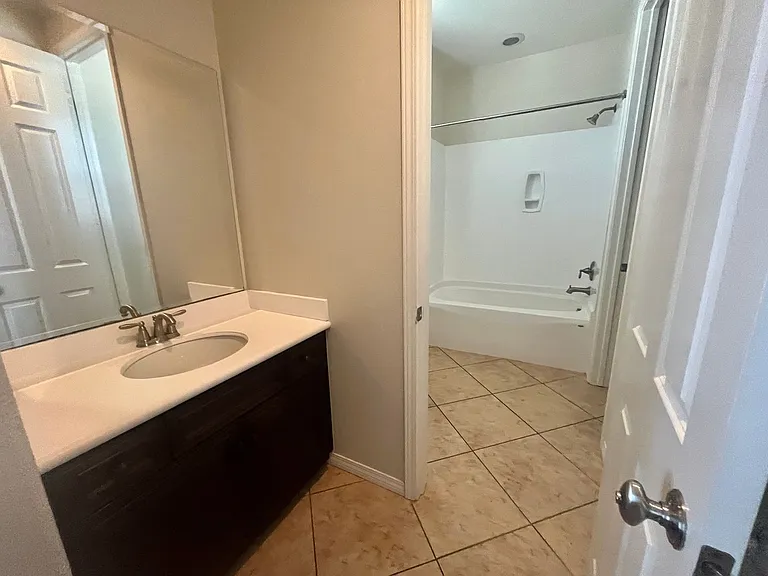 1134 Las Colinas Way — Photo 13