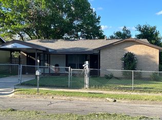 5911 Stoney Creek Dr, San Antonio, TX 78242