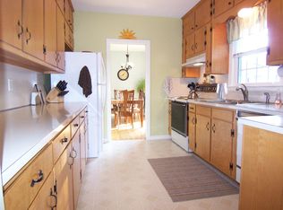 8 Lochaven Rd, Bristol, CT 06010