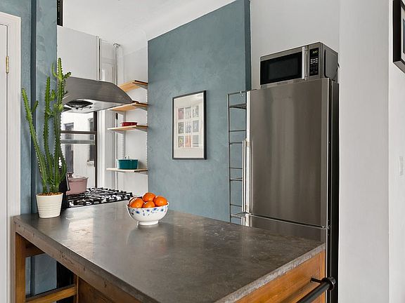 3rd image of 412 8th Ave APT C2