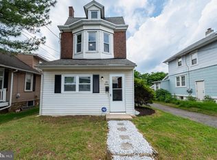 12 W Roland Rd, Brookhaven, PA 19015