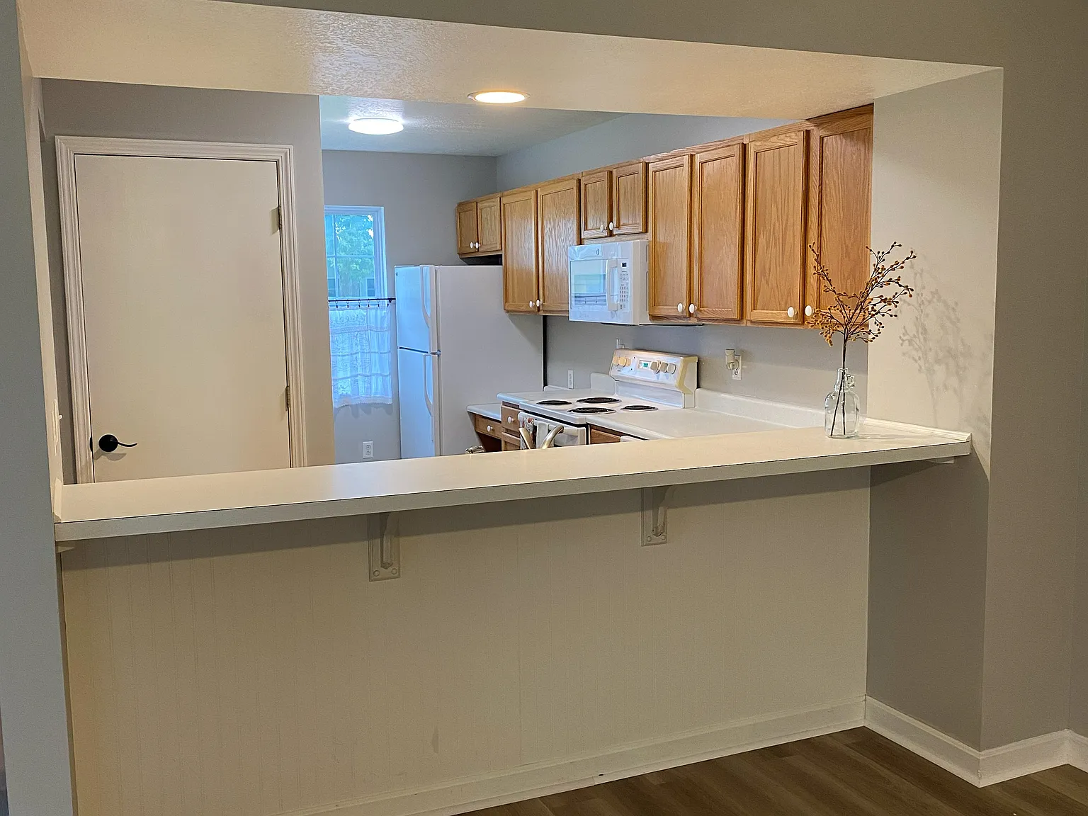 3 bed, 2.5 bath, $1,100 — Photo 3