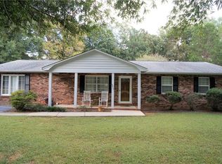 4611 Bridle Path, Winston Salem, NC 27103