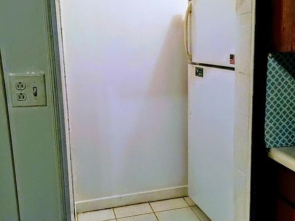 3rd image of 641 Iranistan Ave Floor 1