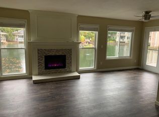 8265 SW Mariners Dr, Wilsonville, OR 97070