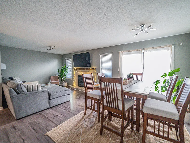 6621 Bradshaw St — Photo 3