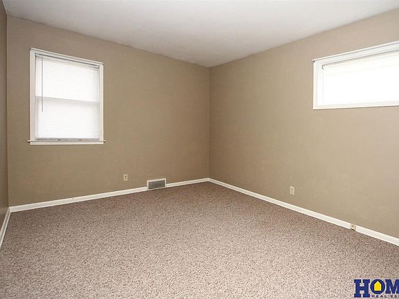 2nd image of 5424 Lowell Ave
