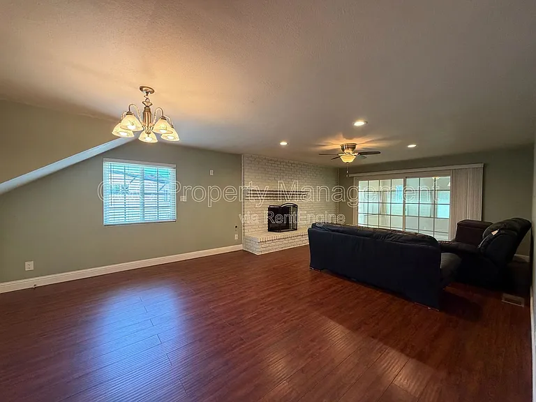 4981 Dassco Ct — Photo 4