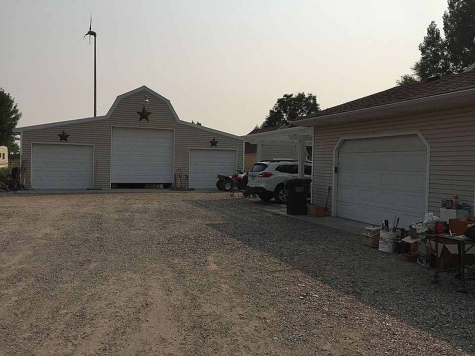 4 garages and shop