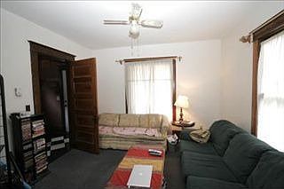 4th image of 817 Burr Oak Ct