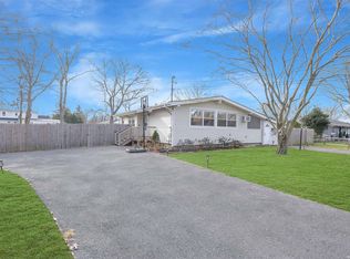 38 Silver Rd, Mastic Beach, NY 11951