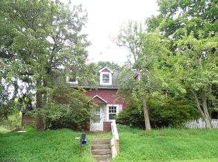 327 Riegelsville Rd, Milford, NJ 08848