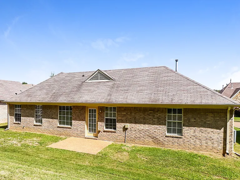 1481 Lawson Dr — Photo 15