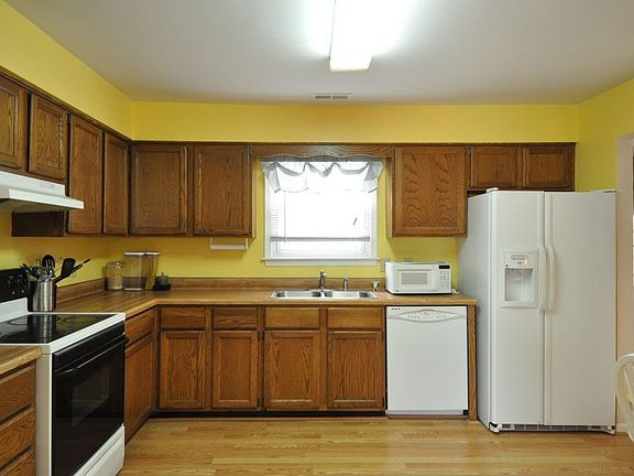 5th image of 1125 Eaglewood Dr