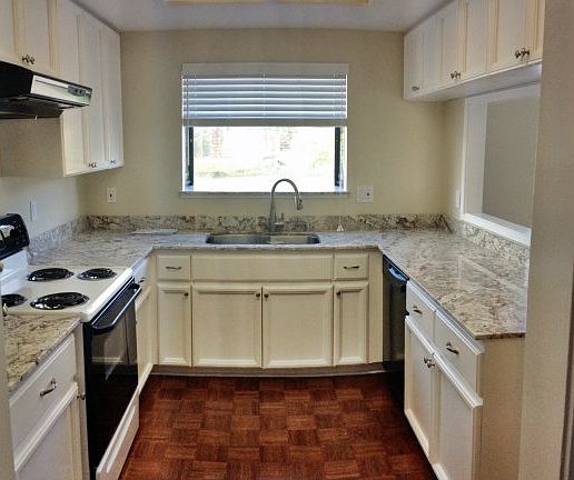 4th image of 2389 Leptis Cir