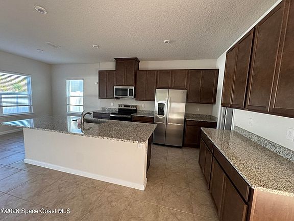 2nd image of 2153 Landing Dr