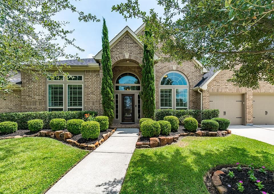 1st image of 16414 Solvista Hill Ct